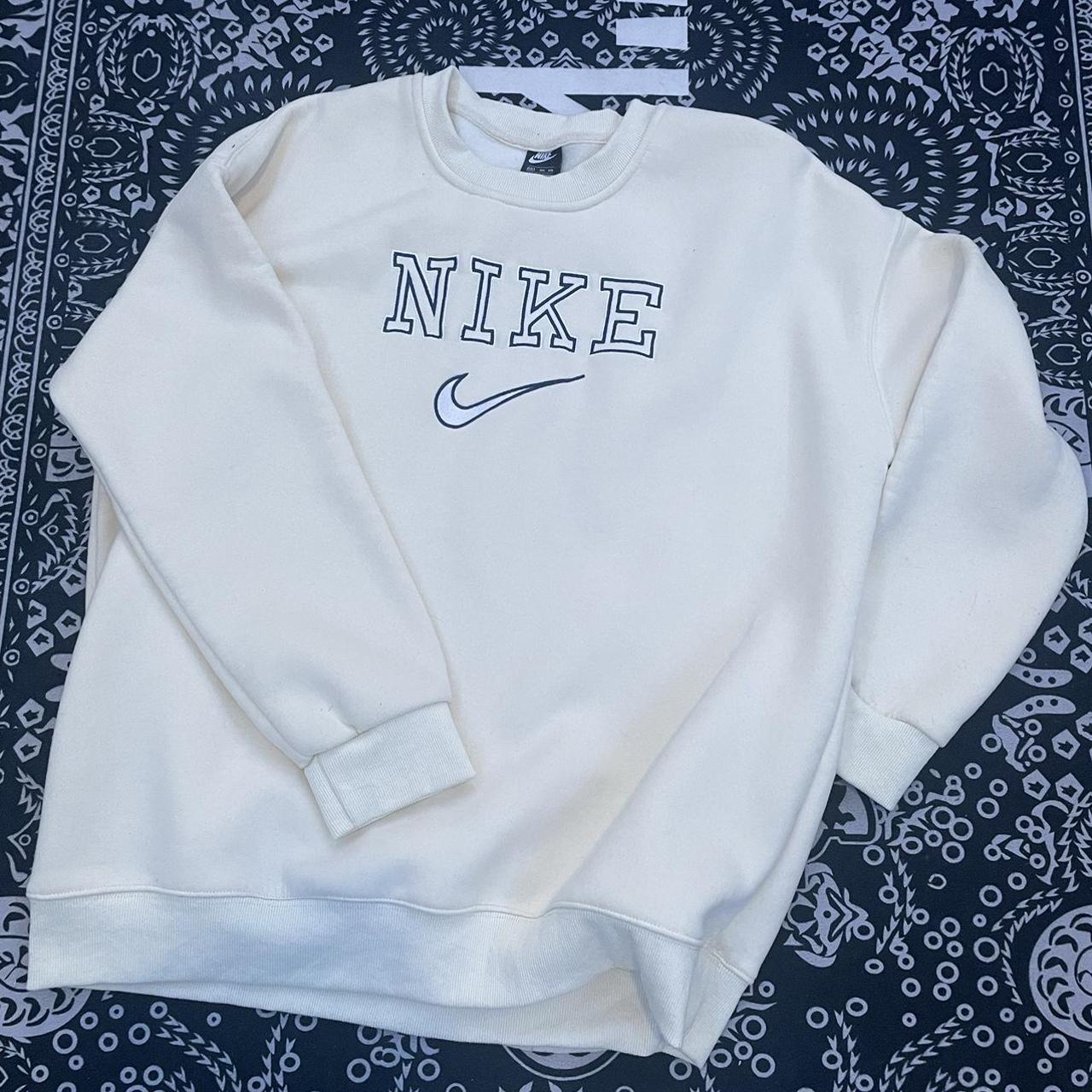 Vintage Nike Sweater It’s an xxl but it fits like... - Depop