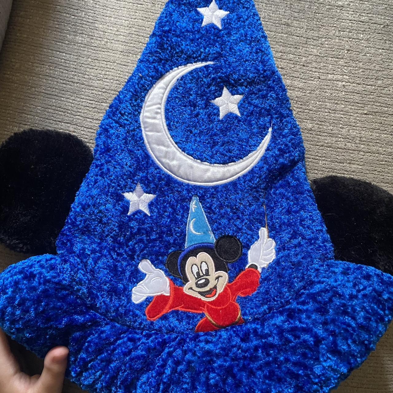 Mickey Mouse Wizard Hat condition is used no. Depop