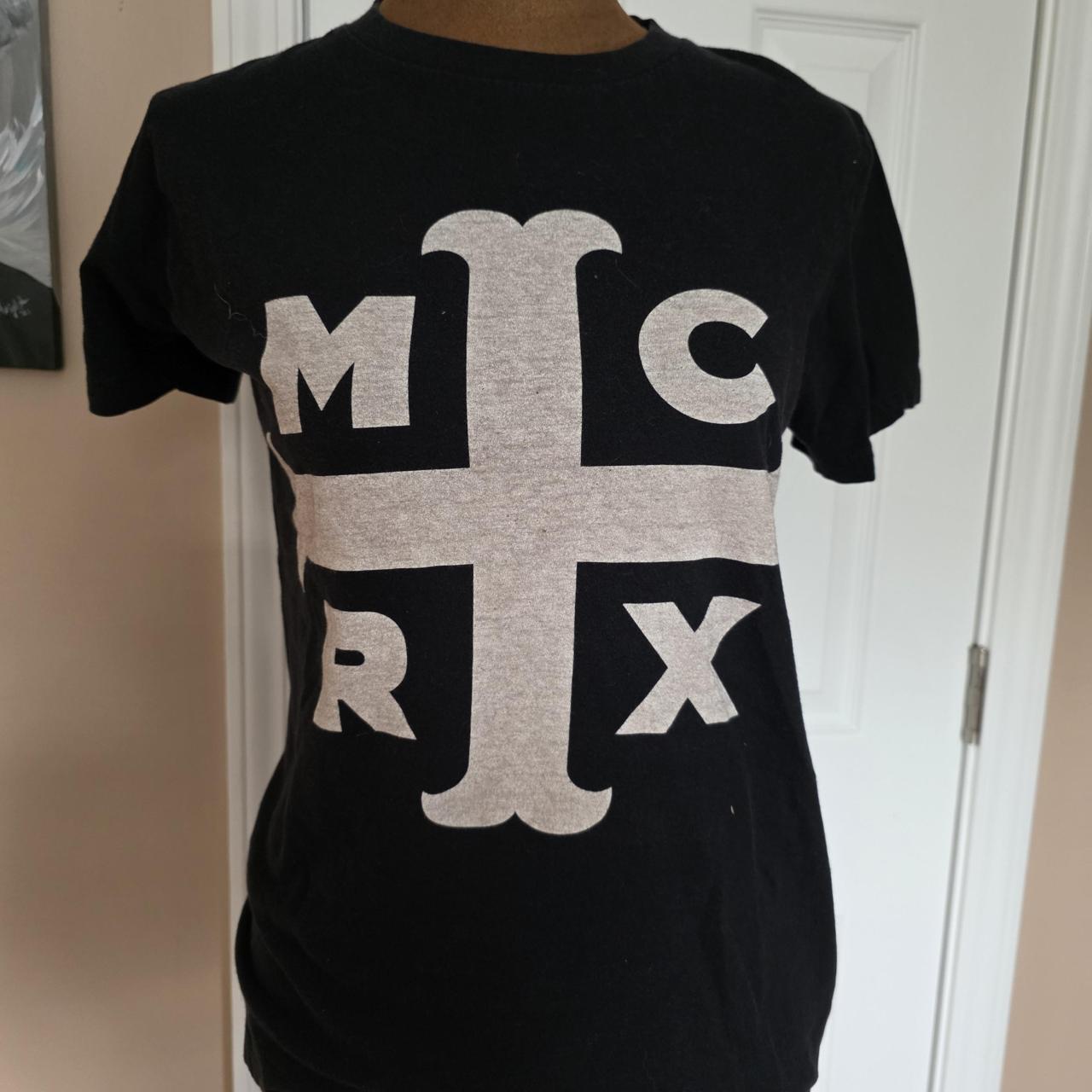 item listed by moonlitsales