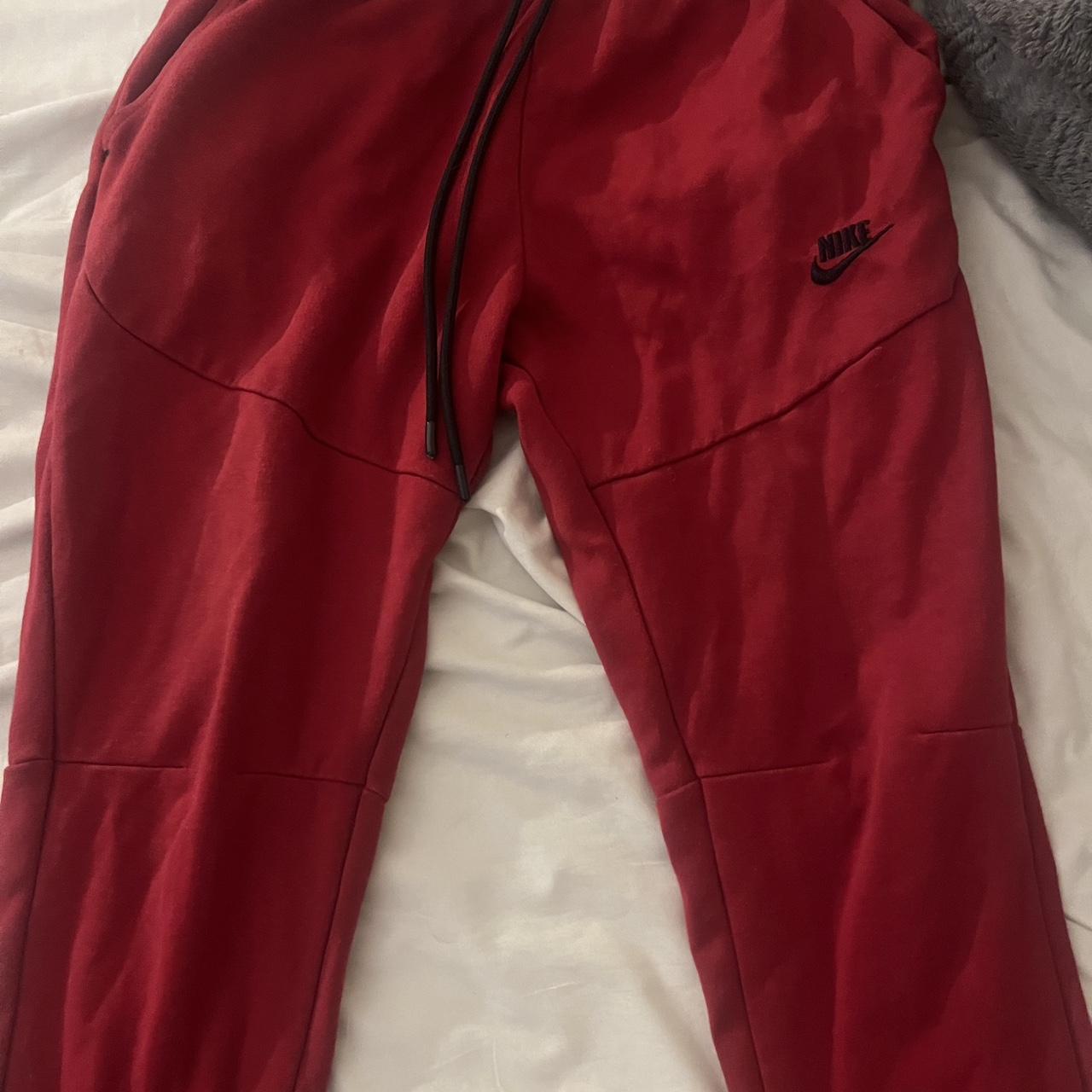 Men’s Wine Red Nike Tech Set, Medium,