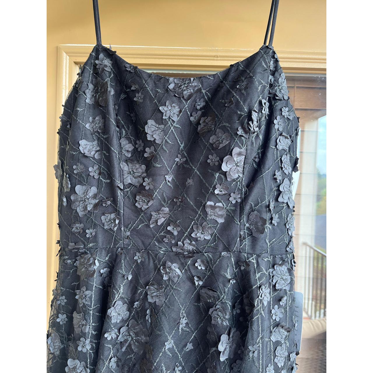 xscape raised floral gown