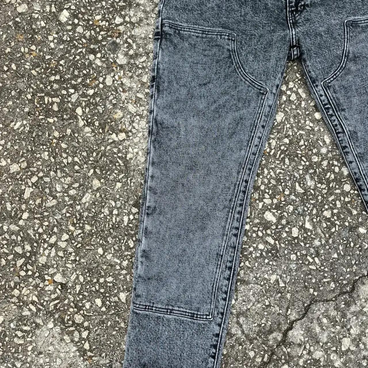 Levi's Men's Grey and Black Jeans | Depop