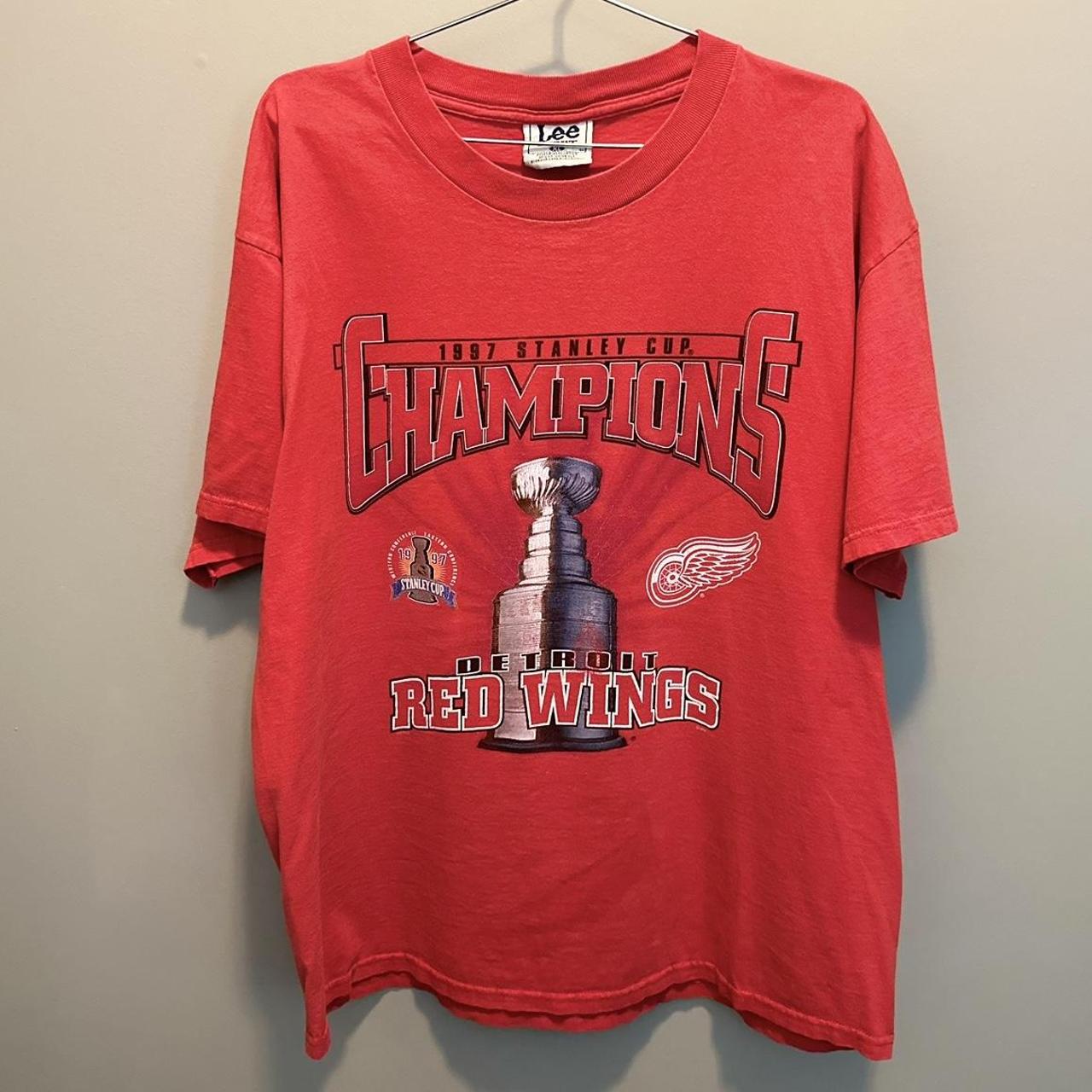 Vintage 1997 Detroit Red Wings Stanley Cup Champions T-Shirt