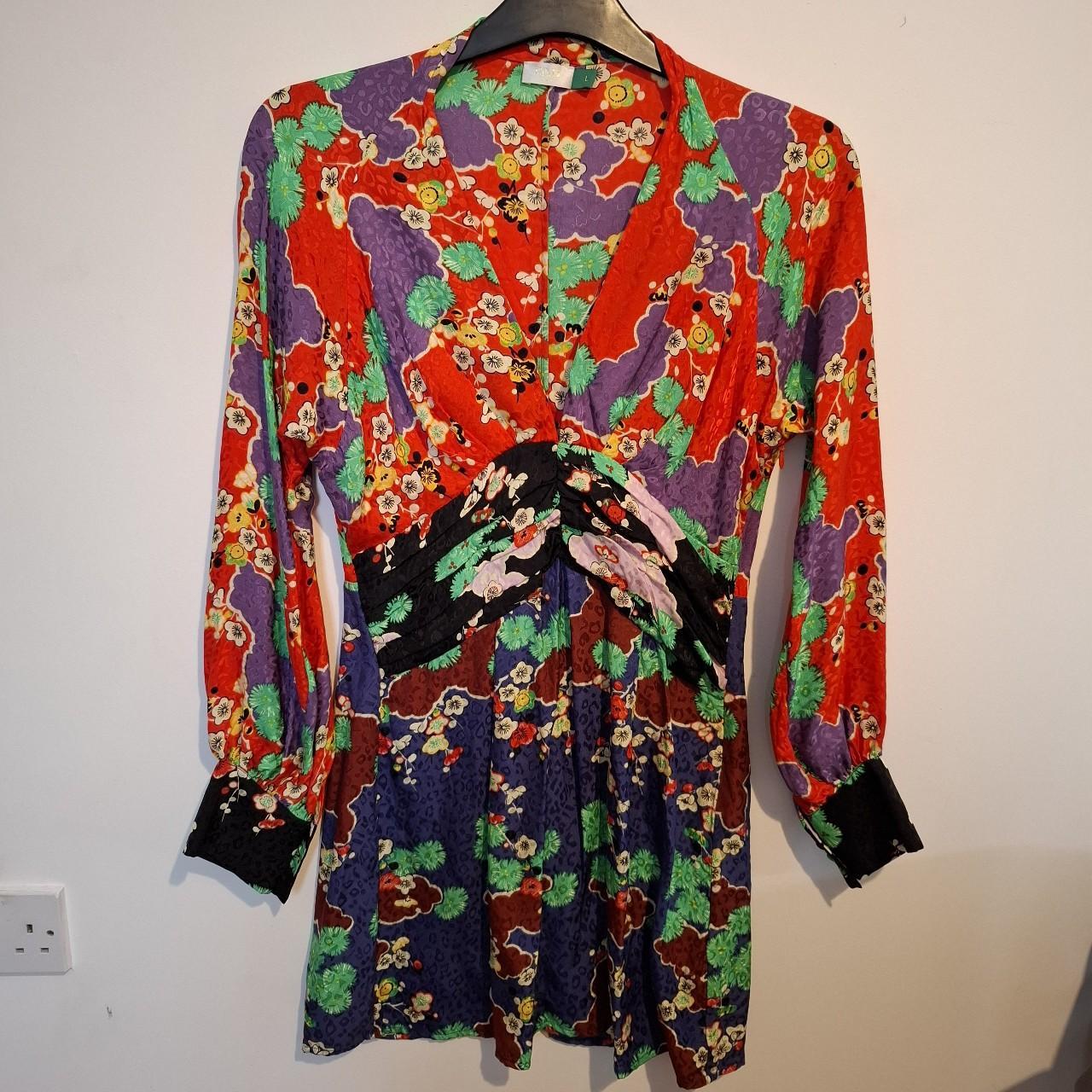 item listed by partyintheusaaa