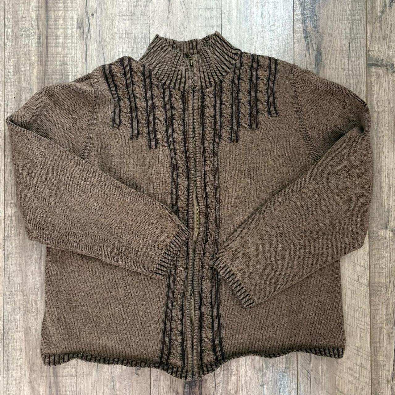 item listed by elianasfits