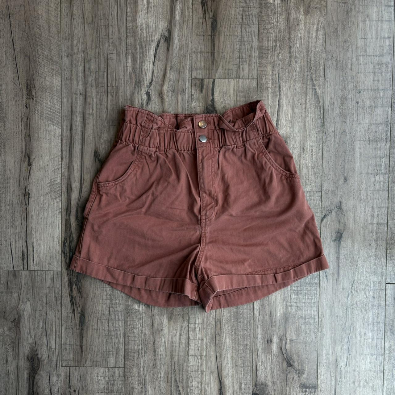 item listed by elianasfits