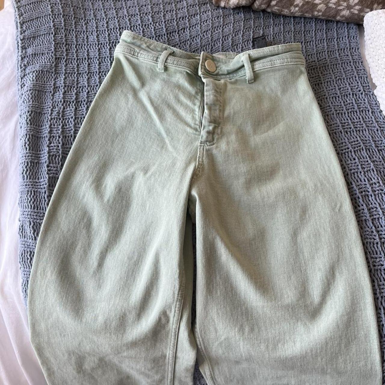 Zara Women's Green Trousers Depop