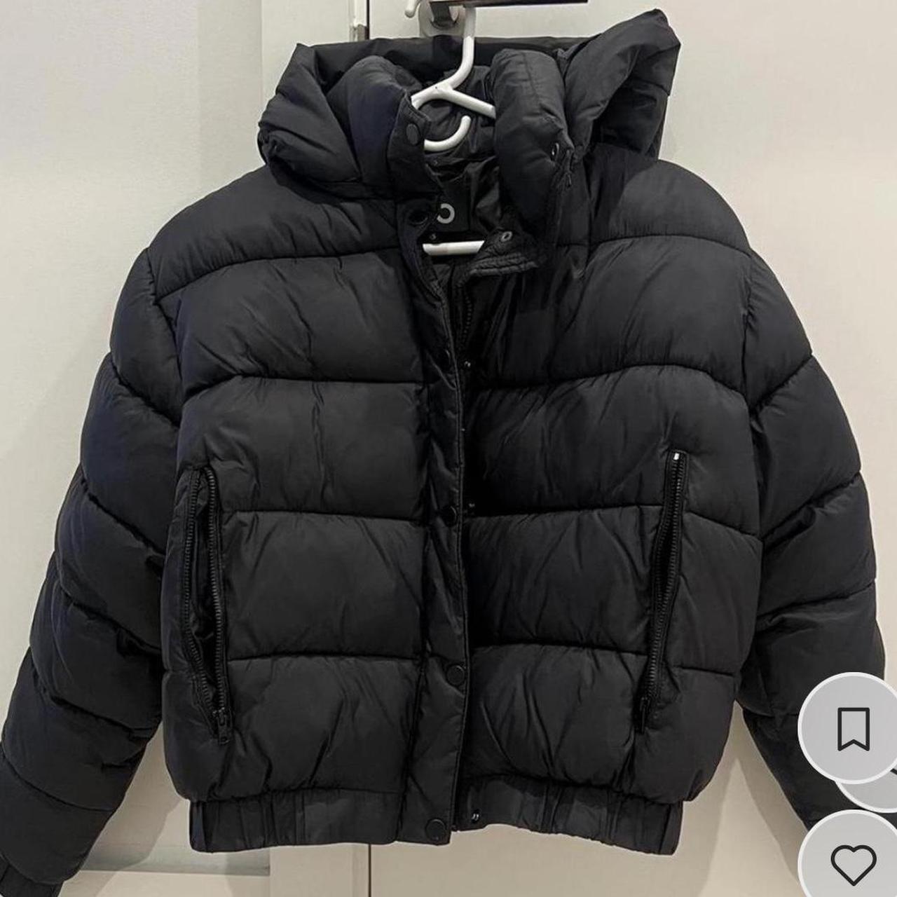 Alo Yoga puffer jacket | Black, XS. The hood is... - Depop