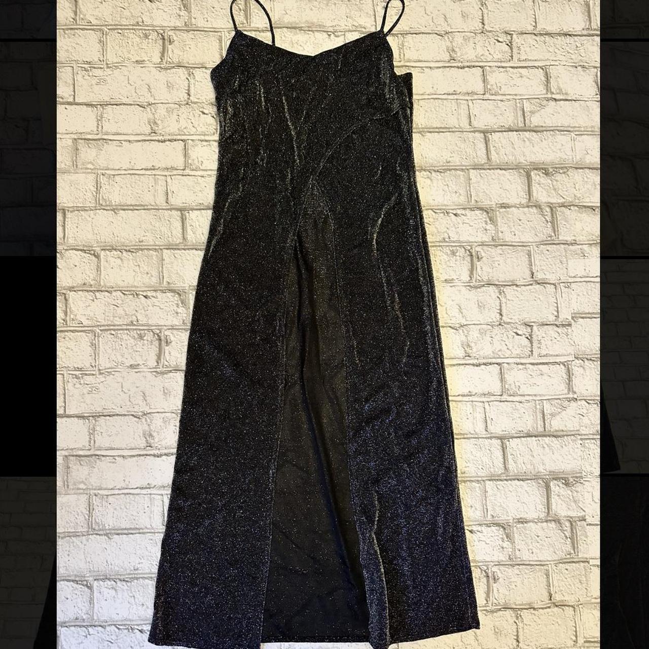 vintage sassy y2k90s silver glitter crop tank top... Depop