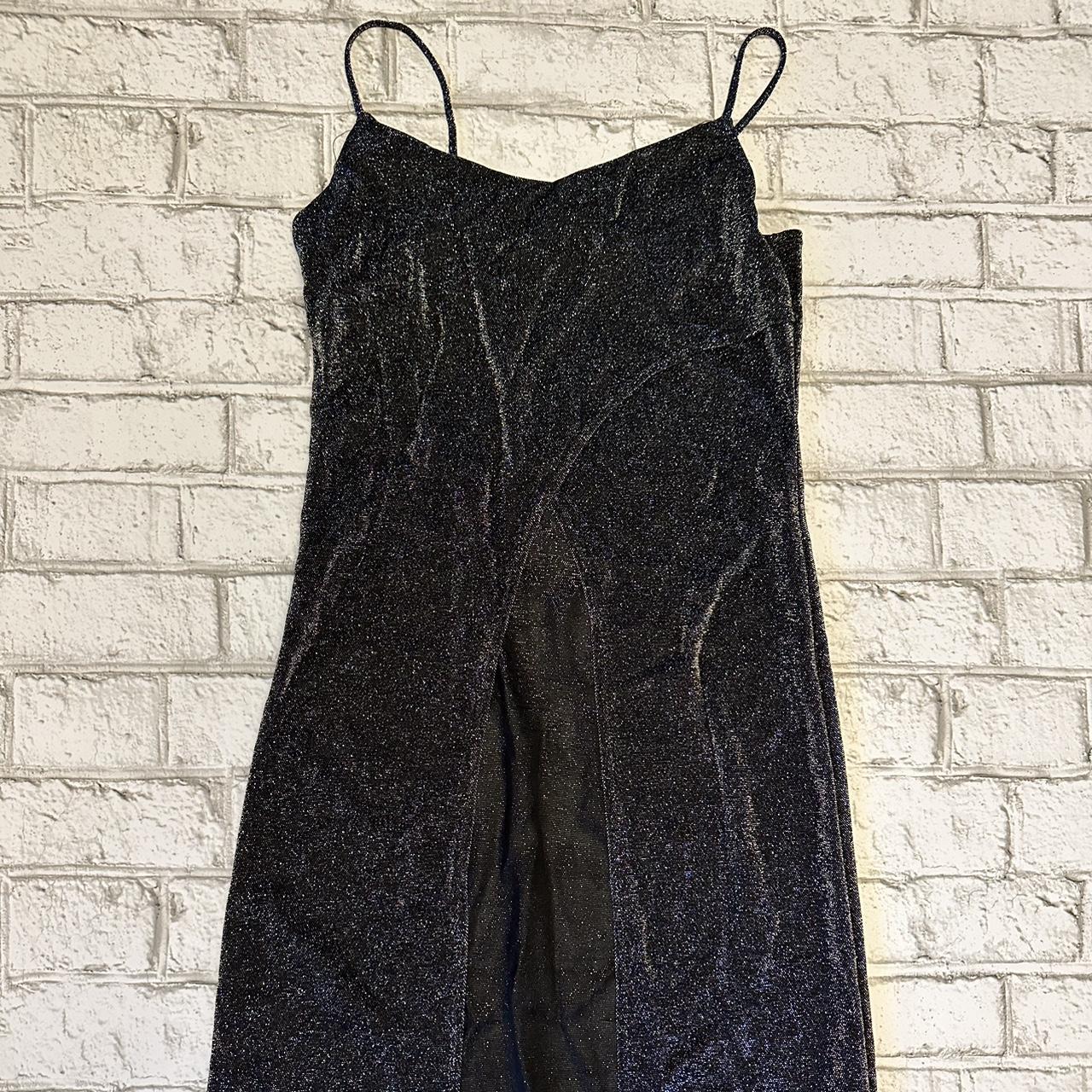 vintage sassy y2k90s silver glitter crop tank top... Depop