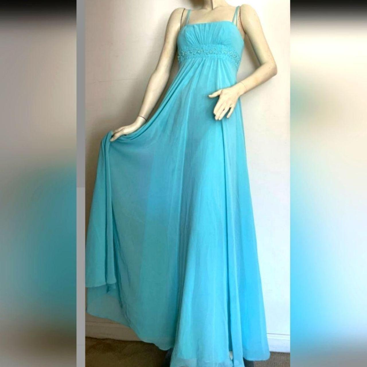 This beautiful Davids Bridal dress is Modern... Depop