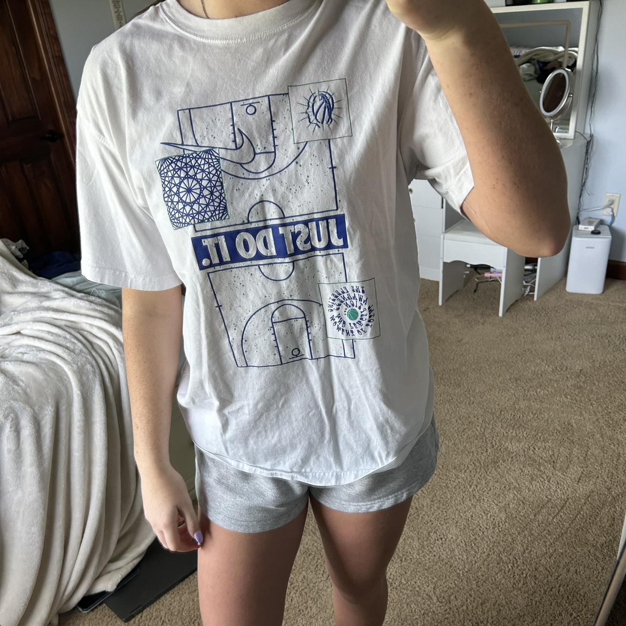 item listed by miahudson0