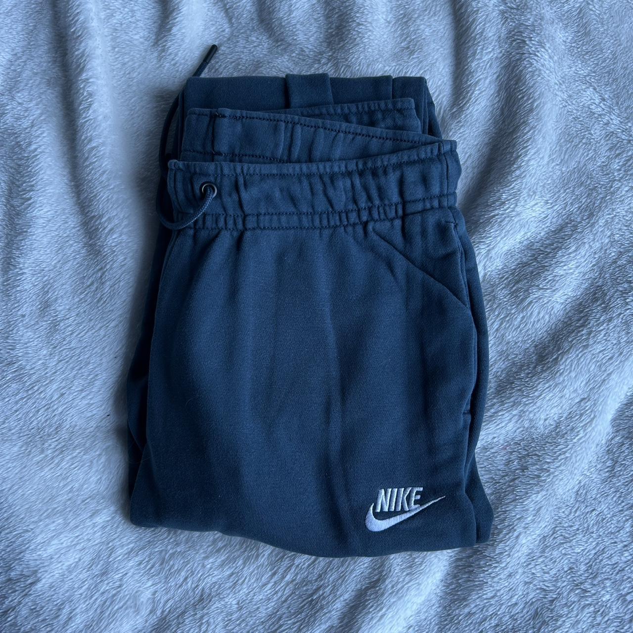 item listed by miahudson0