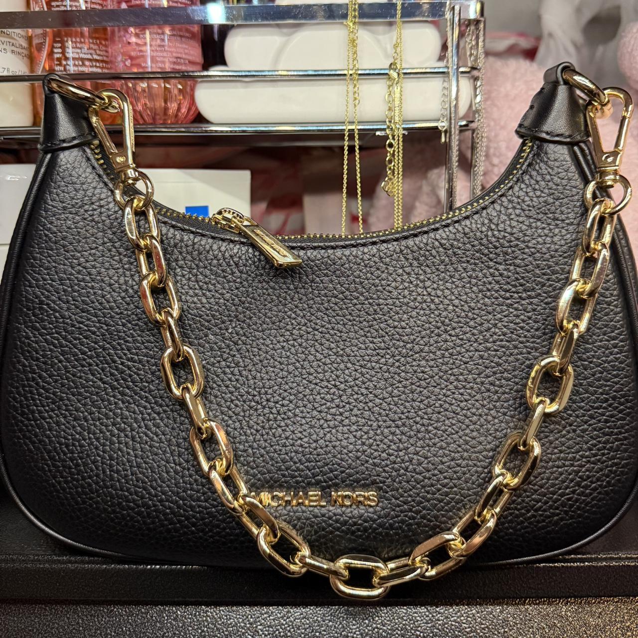 item listed by lilyloooll