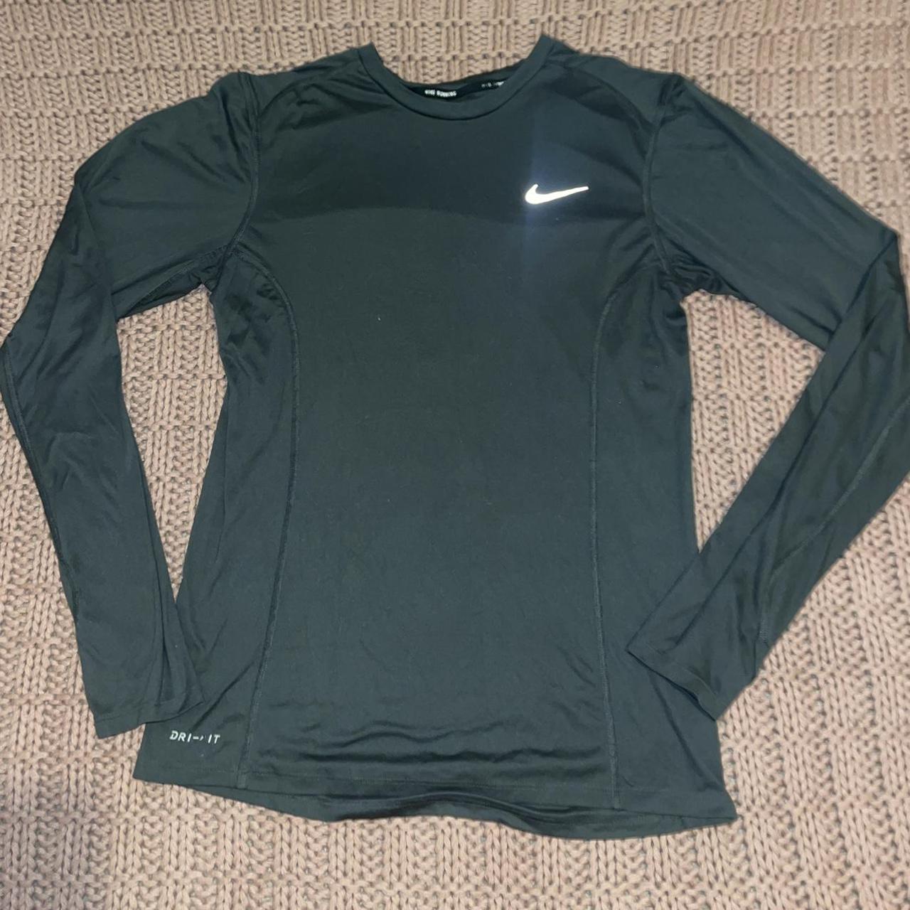 Nike Women's Grey Shirt | Depop