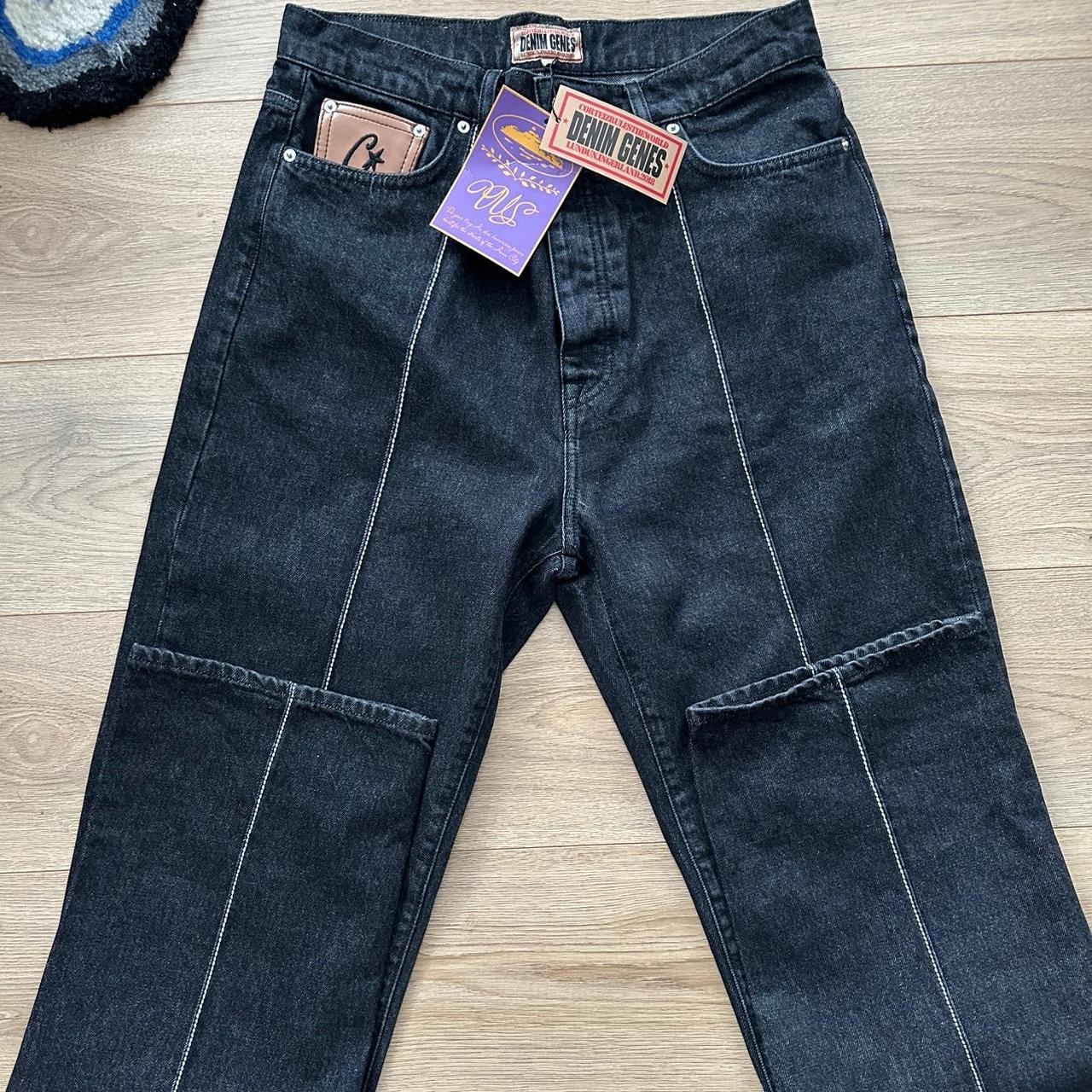 item listed by tobiasfromtrends