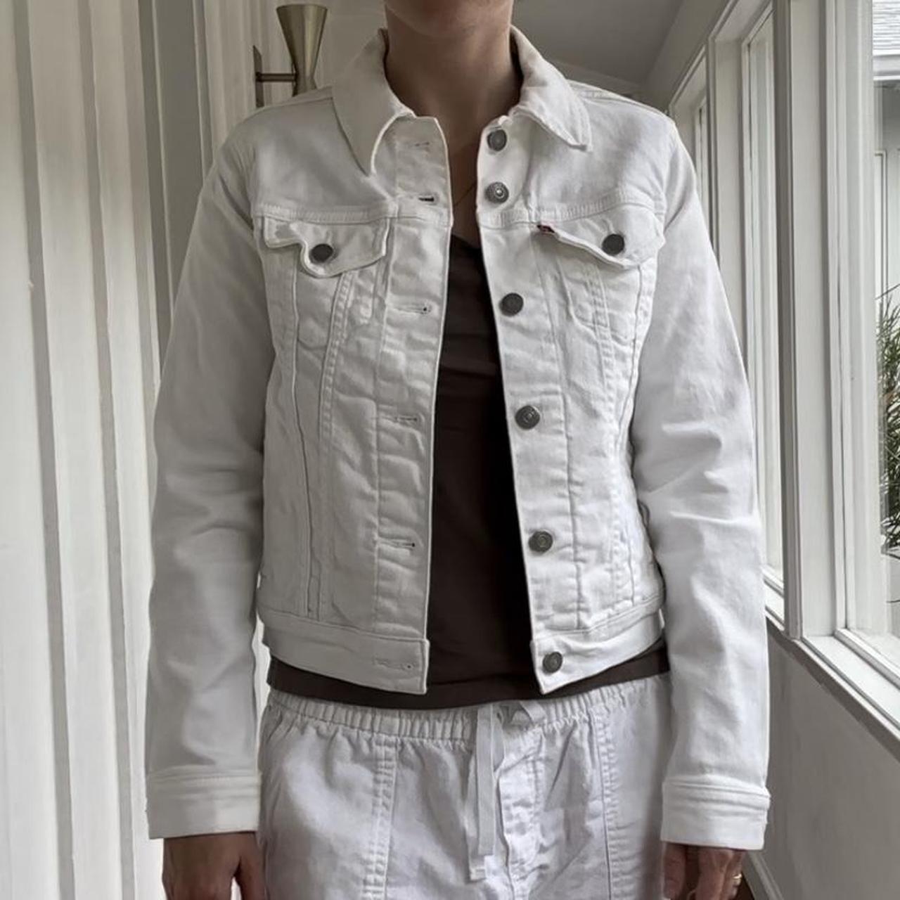 White levi store jacket womens