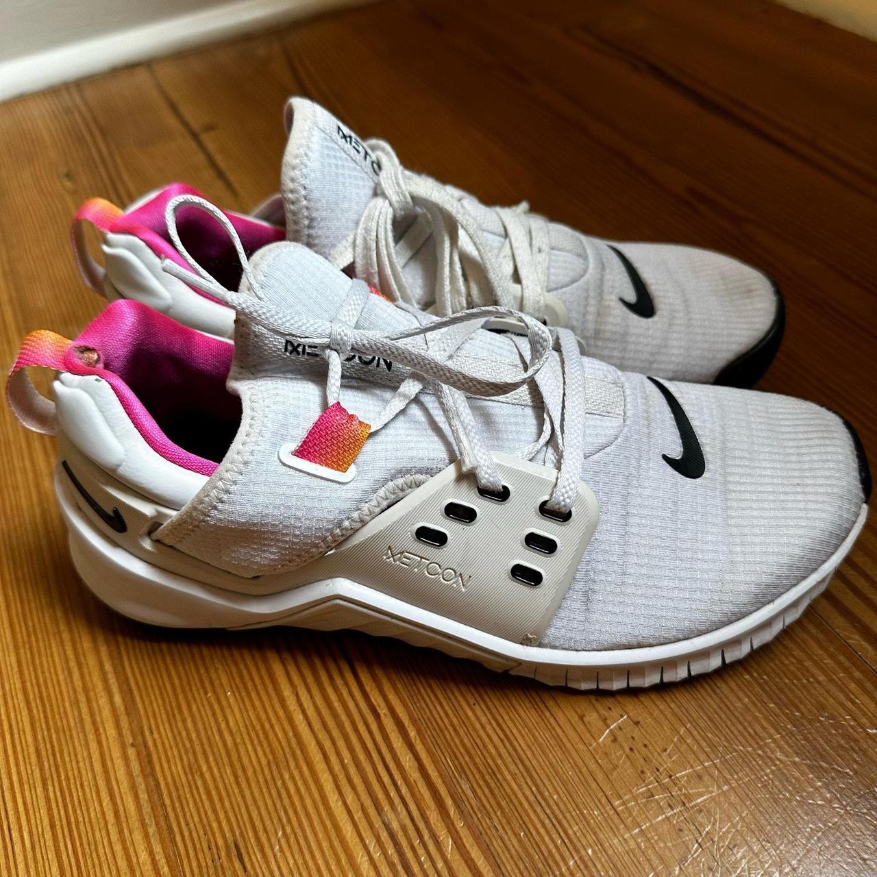 Nike Free Metcon 2 white fuchsia running shoe SIZE. Depop