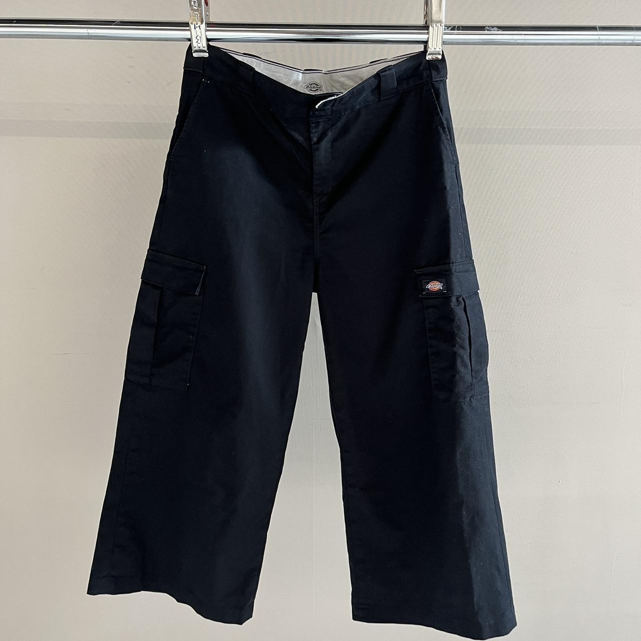 Dickies Twill Cropped Cargo Pant in black., measured
