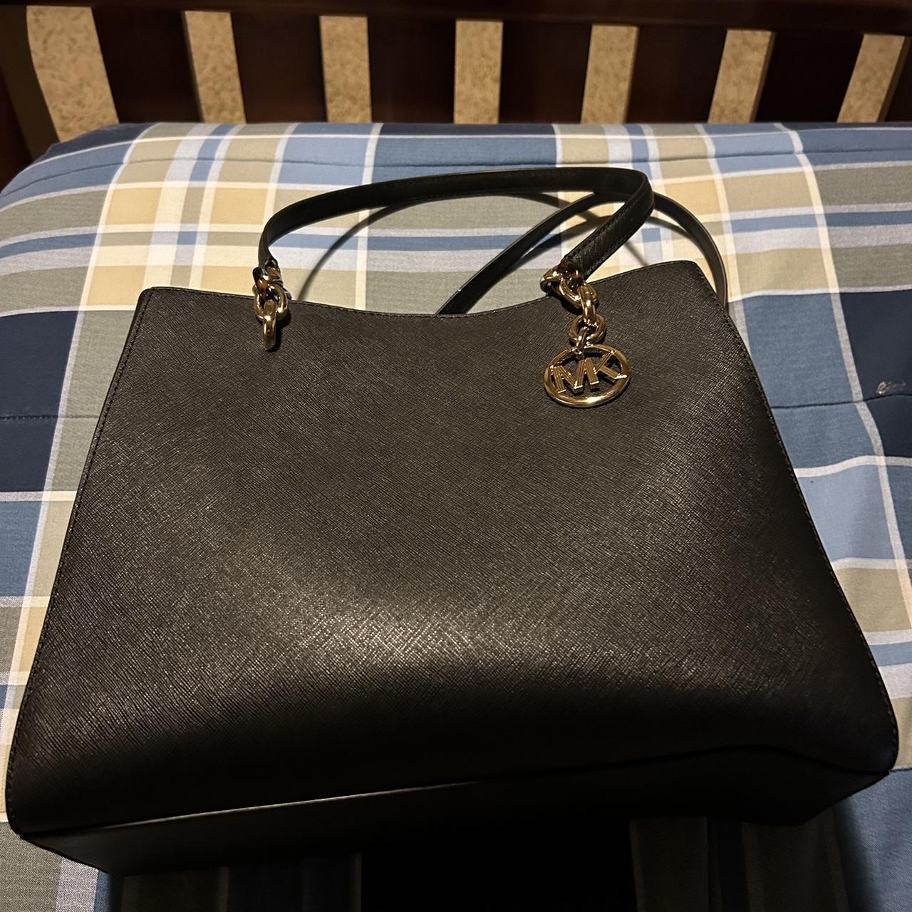 Authentic Michael Kors Never-full bag with large - Depop