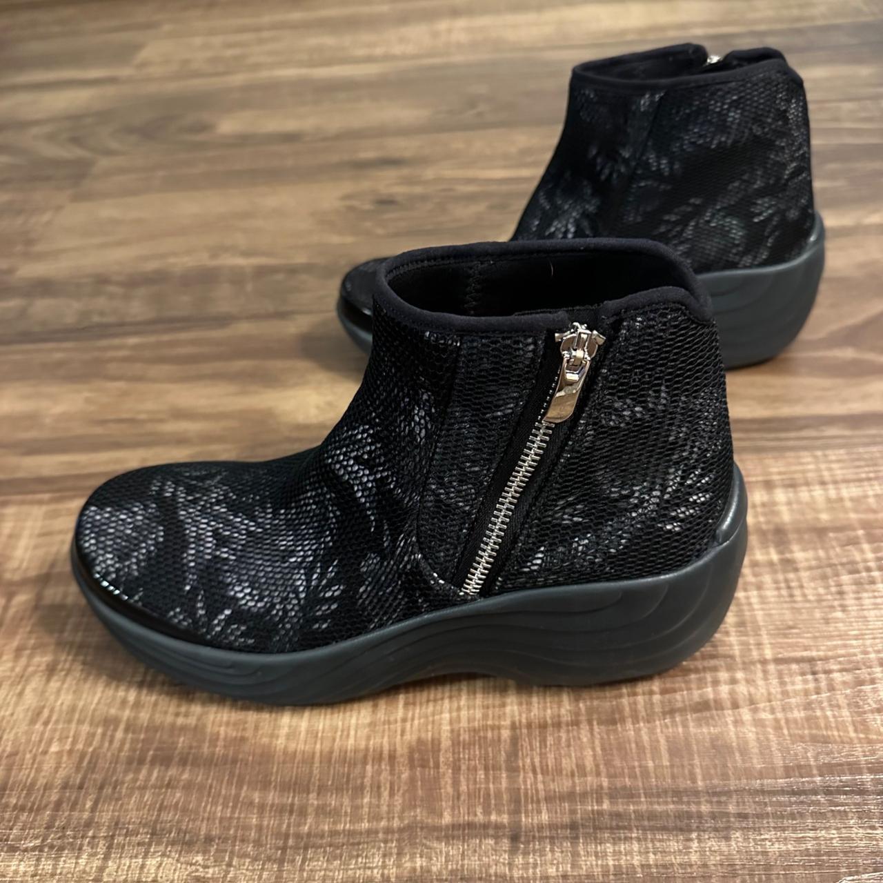 Bzees Zora Black Floral Mesh Ankle Boot Sz 8 Bzees. Depop