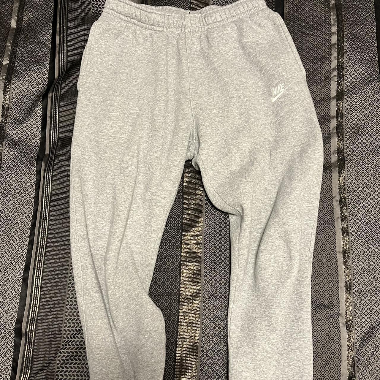 mens grey nike joggers medium
