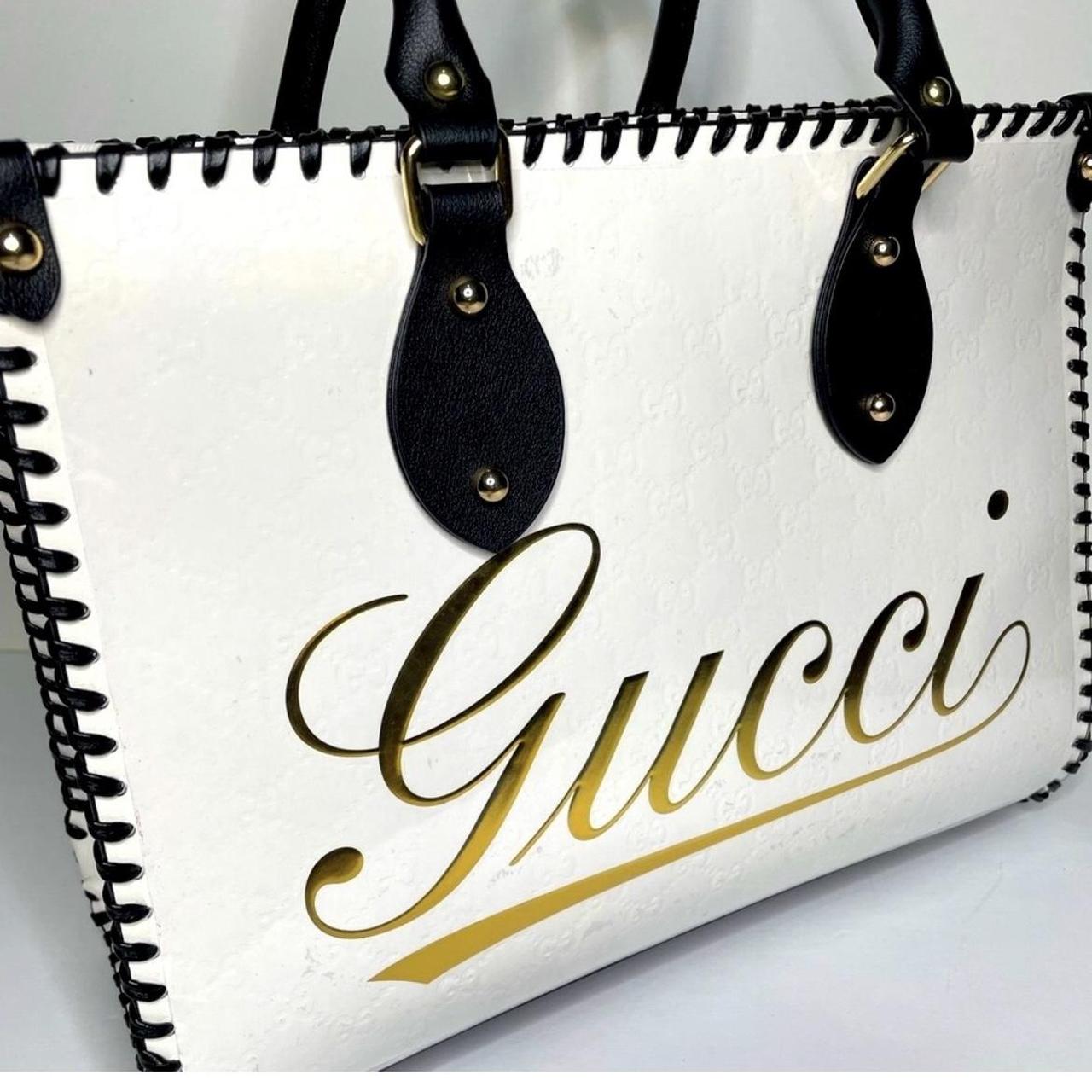 🔥 GUCCI Tote Bag in GG Supreme Monogram (FREE - Depop