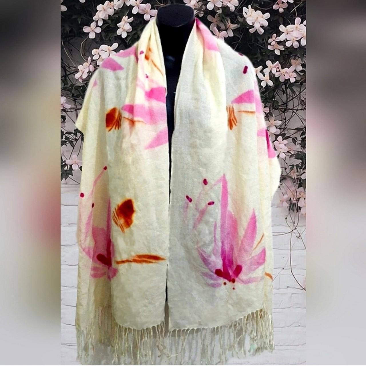 【LOULOUSEOUL】My Rose Scarf (Cream) LOULOUSEOUL My Rose Scarf - Cream | International Store