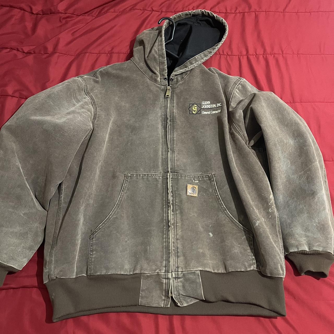 carhartt jacket that is still barely worn! great for... - Depop