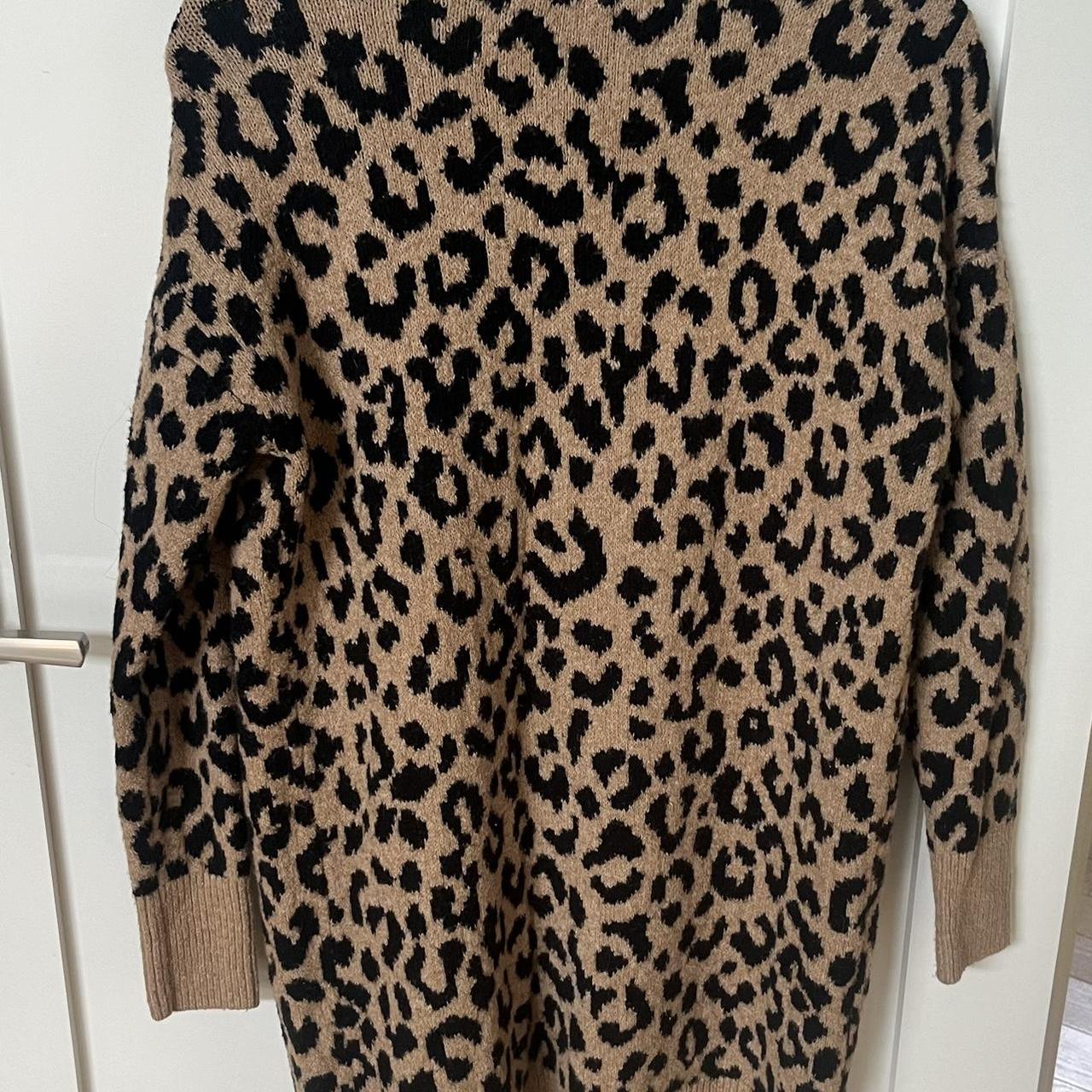 Yet Again cardigan sweater, Size small Leopard