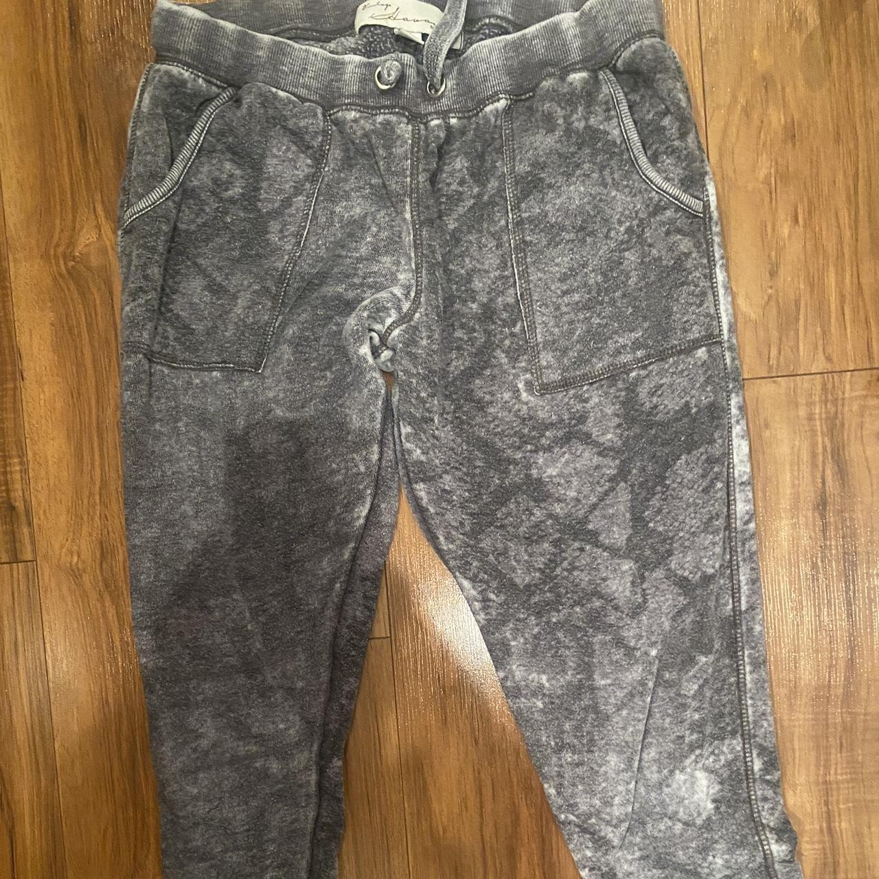 item listed by tessh_