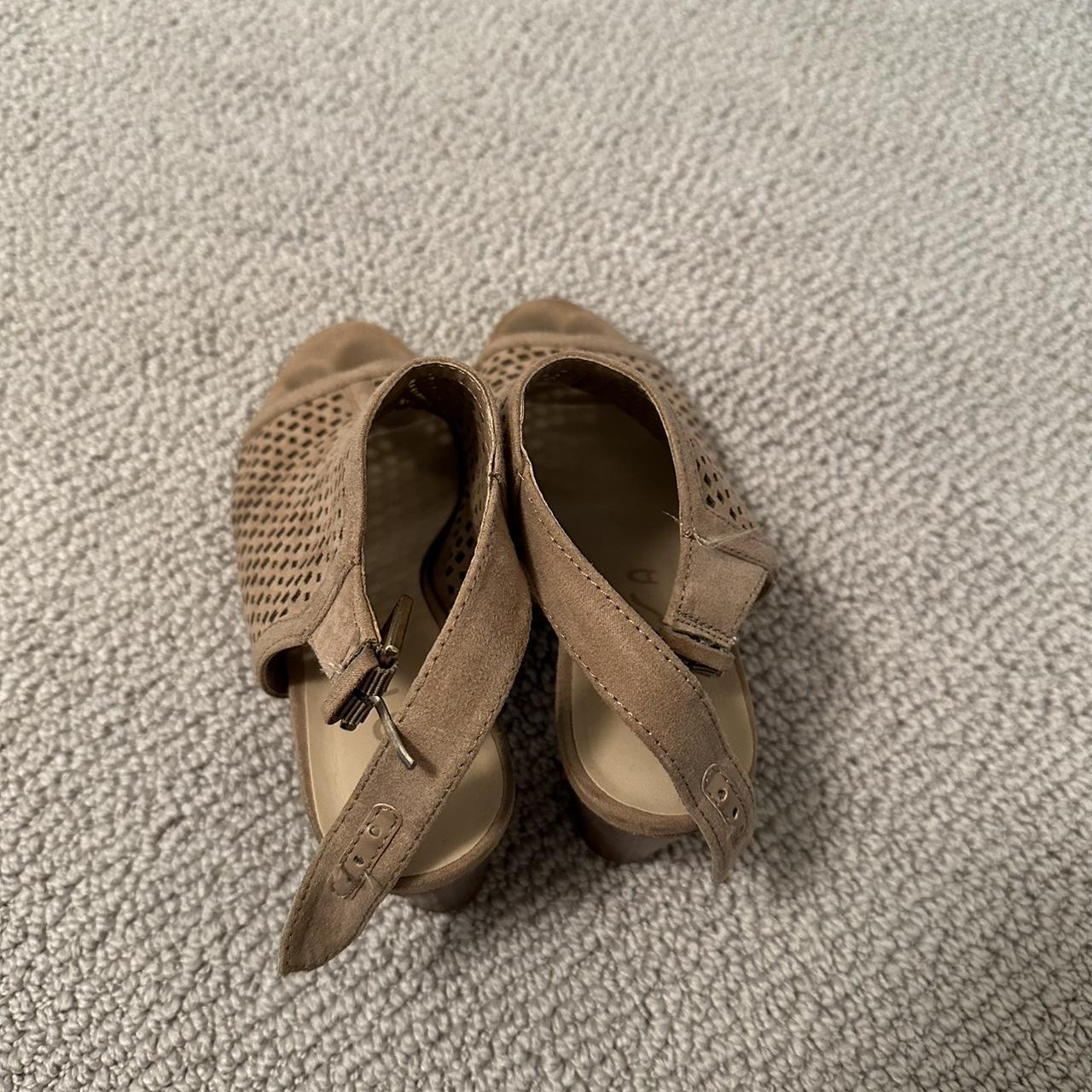 Unisa Women's Tan and Khaki Sandals | Depop