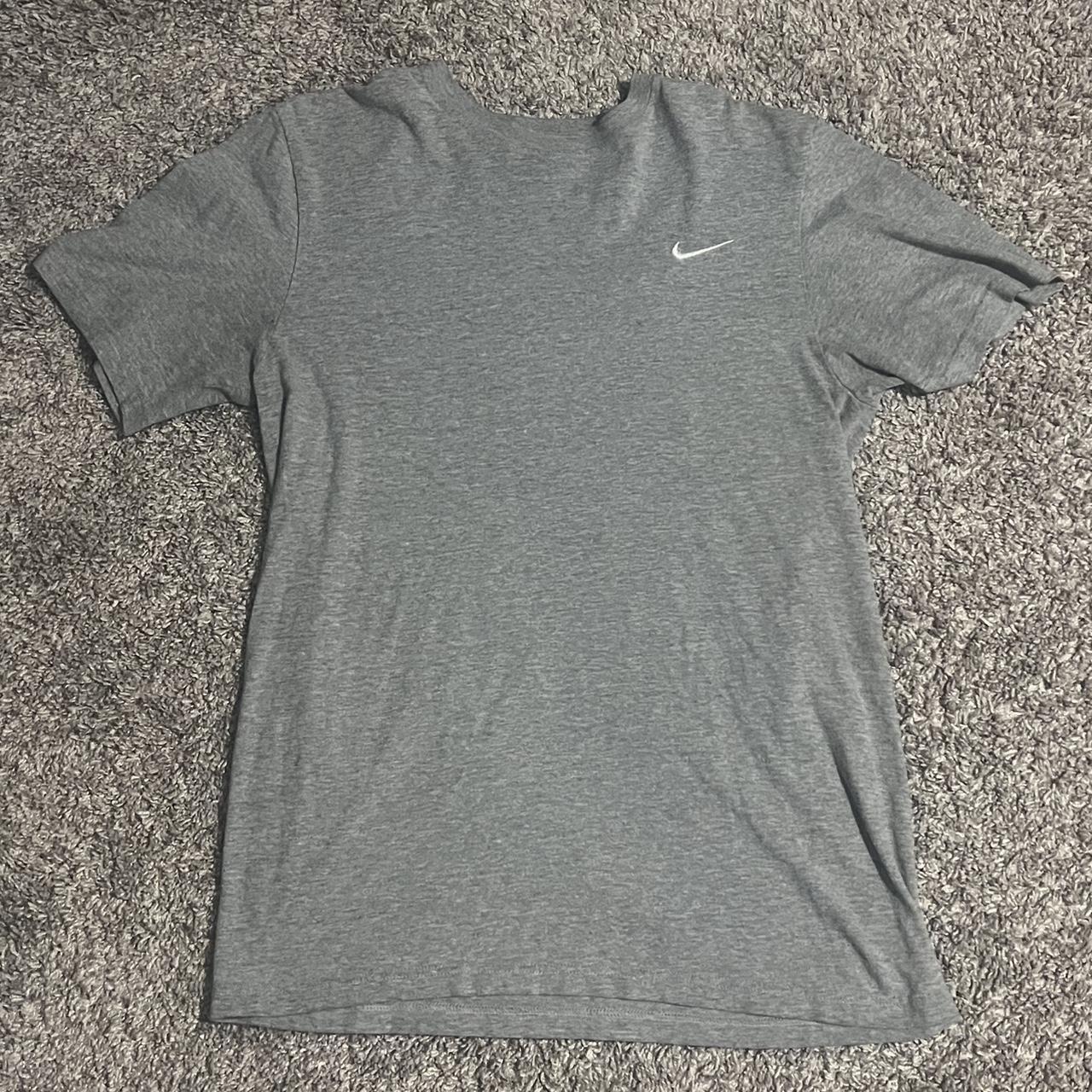 light grey nike shirt