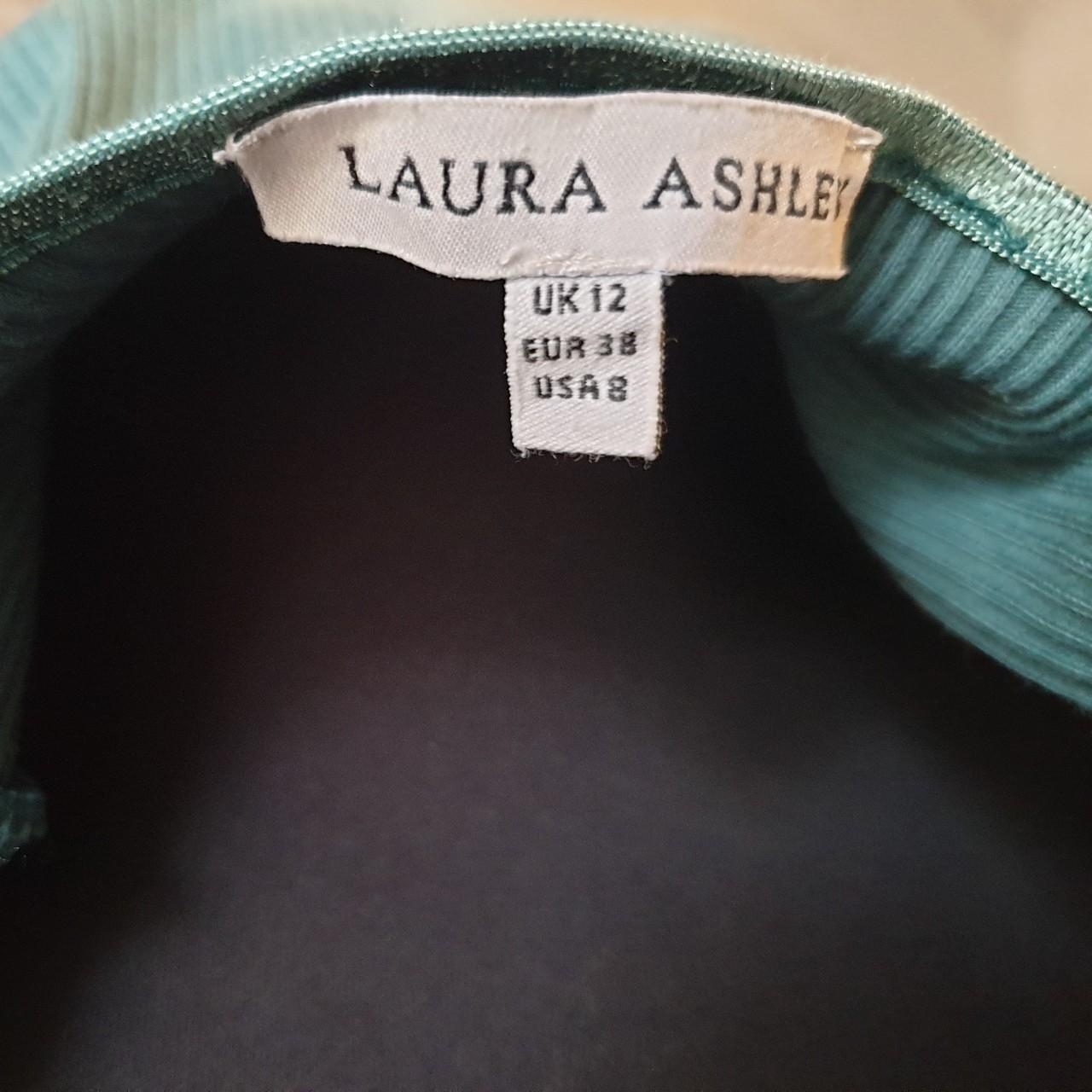 Laura Ashley Women's Green Cardigan | Depop