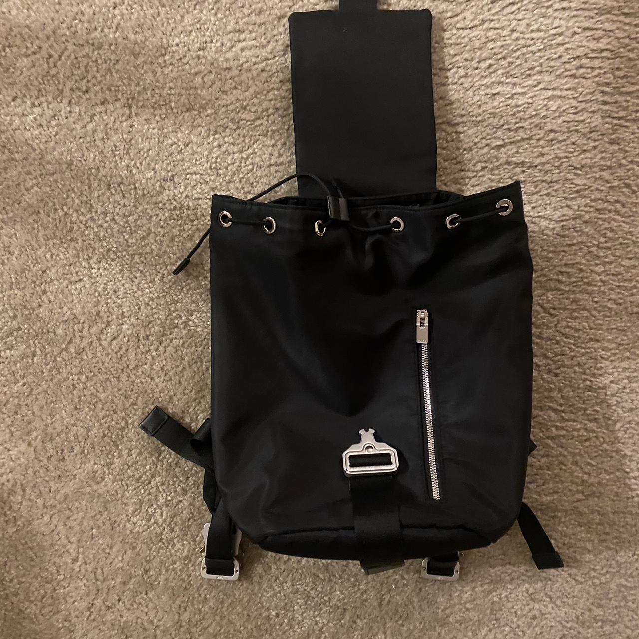 ALYX Silver Reflective Tank Backpack for Sale in Sugar Land, TX