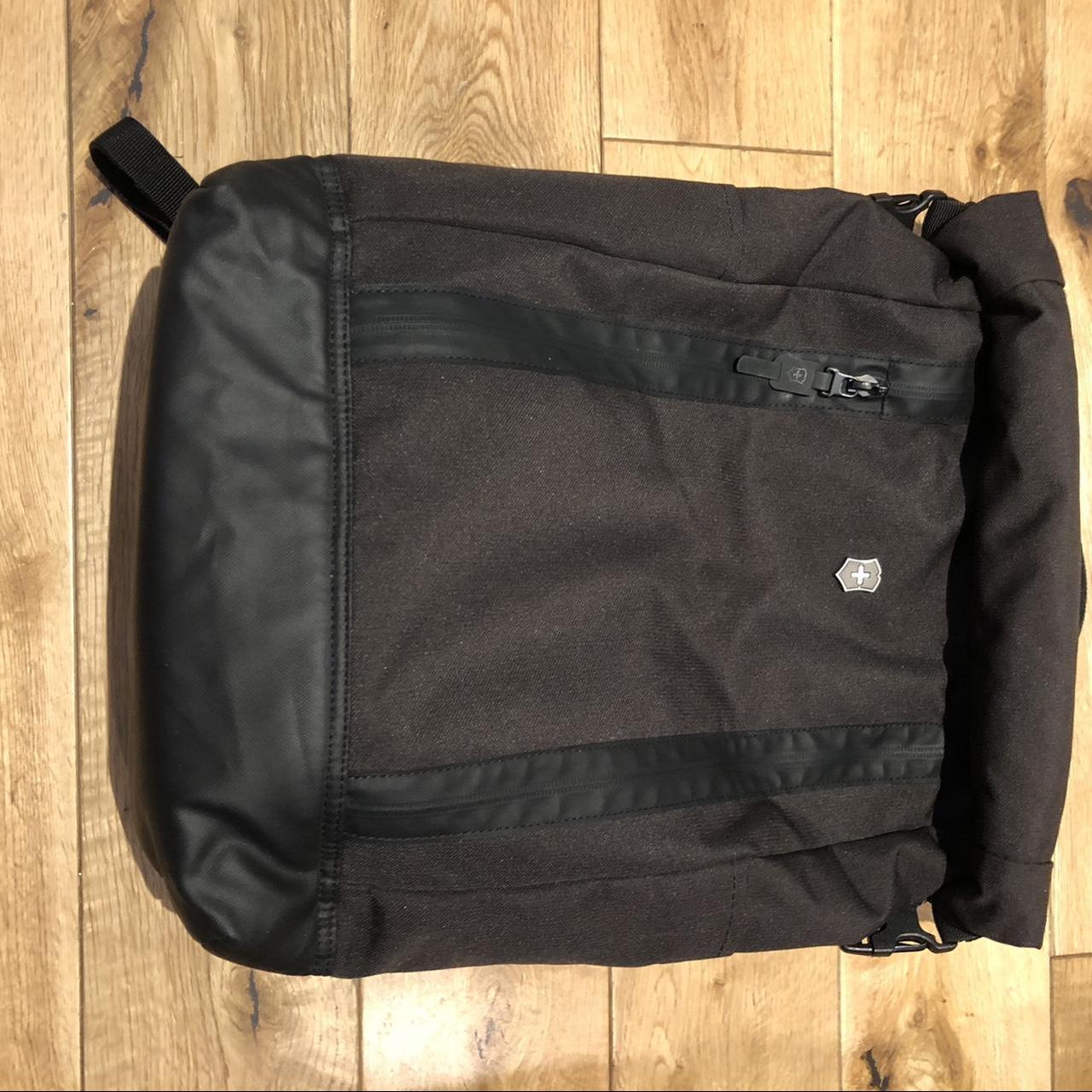 victorinox pillar laptop backpack