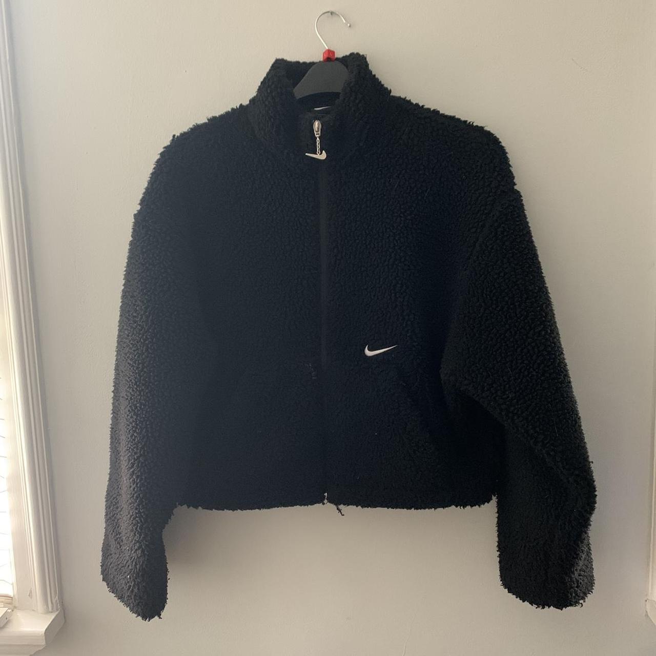 cropped nike fleece