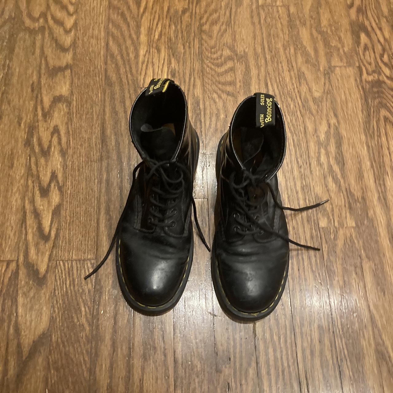 Shiny clearance black docs