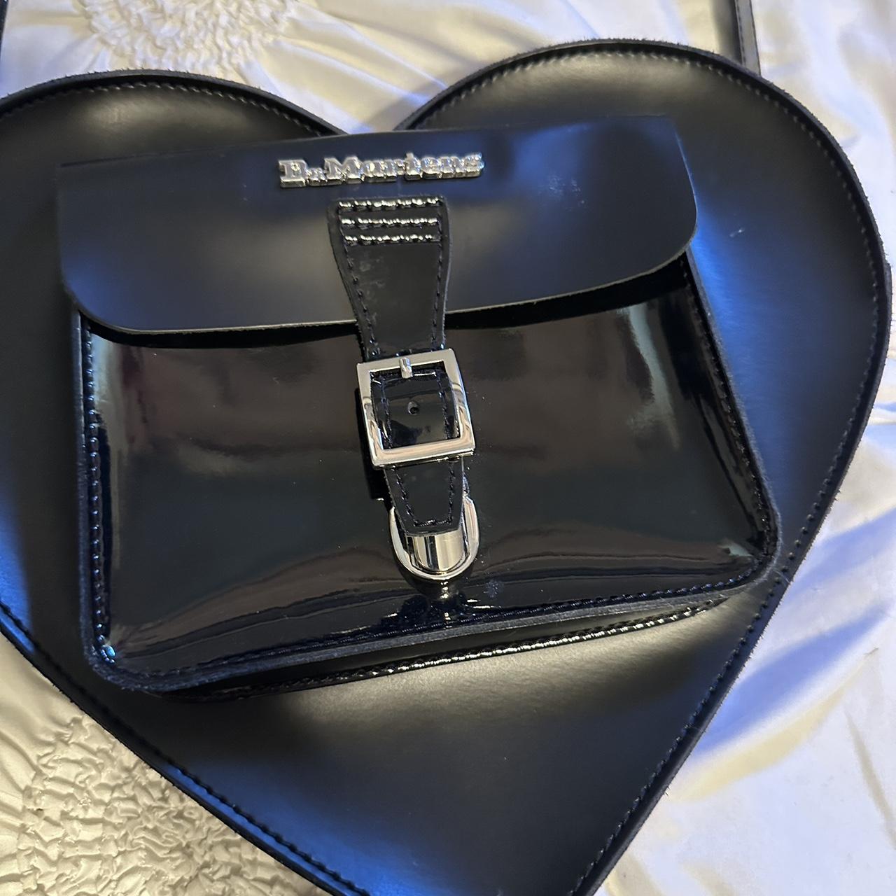 Bag dr-marten-heart - Depop