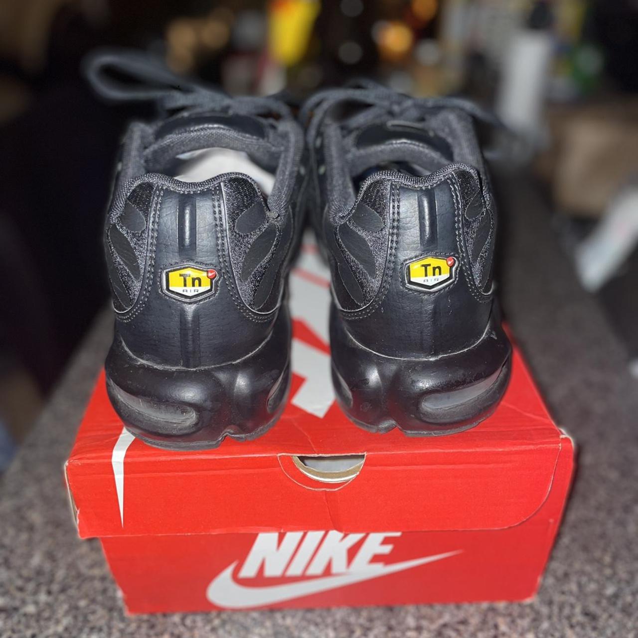 mens nike tn plus