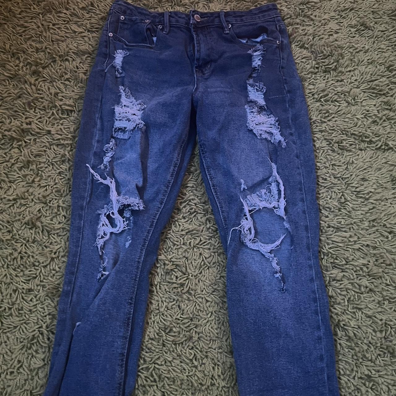 ~ Kohls ripped skinny jeans ~ Size 9/10, come... - Depop