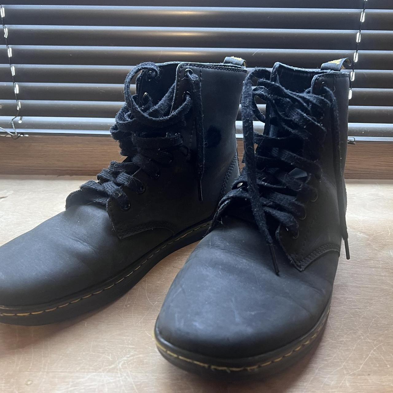 Doc martens hot sale tobias