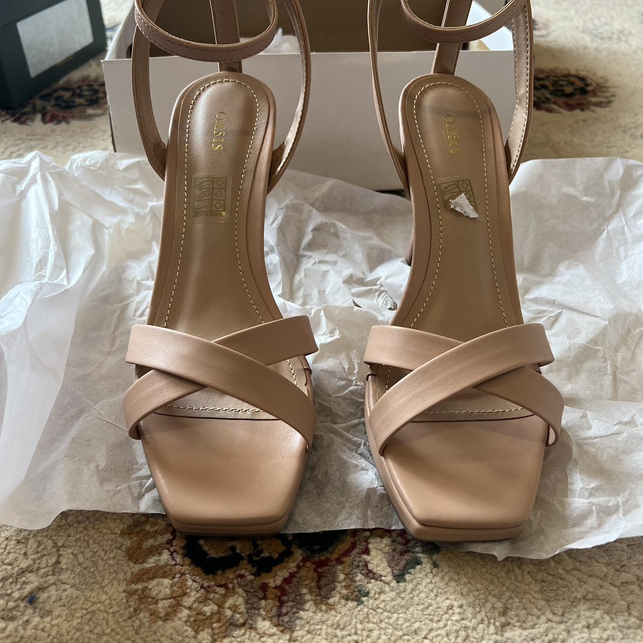 Oasis on sale tan sandals