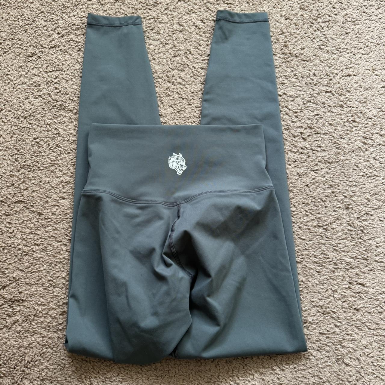 Size small Darc Sport leggings, reselling because - Depop