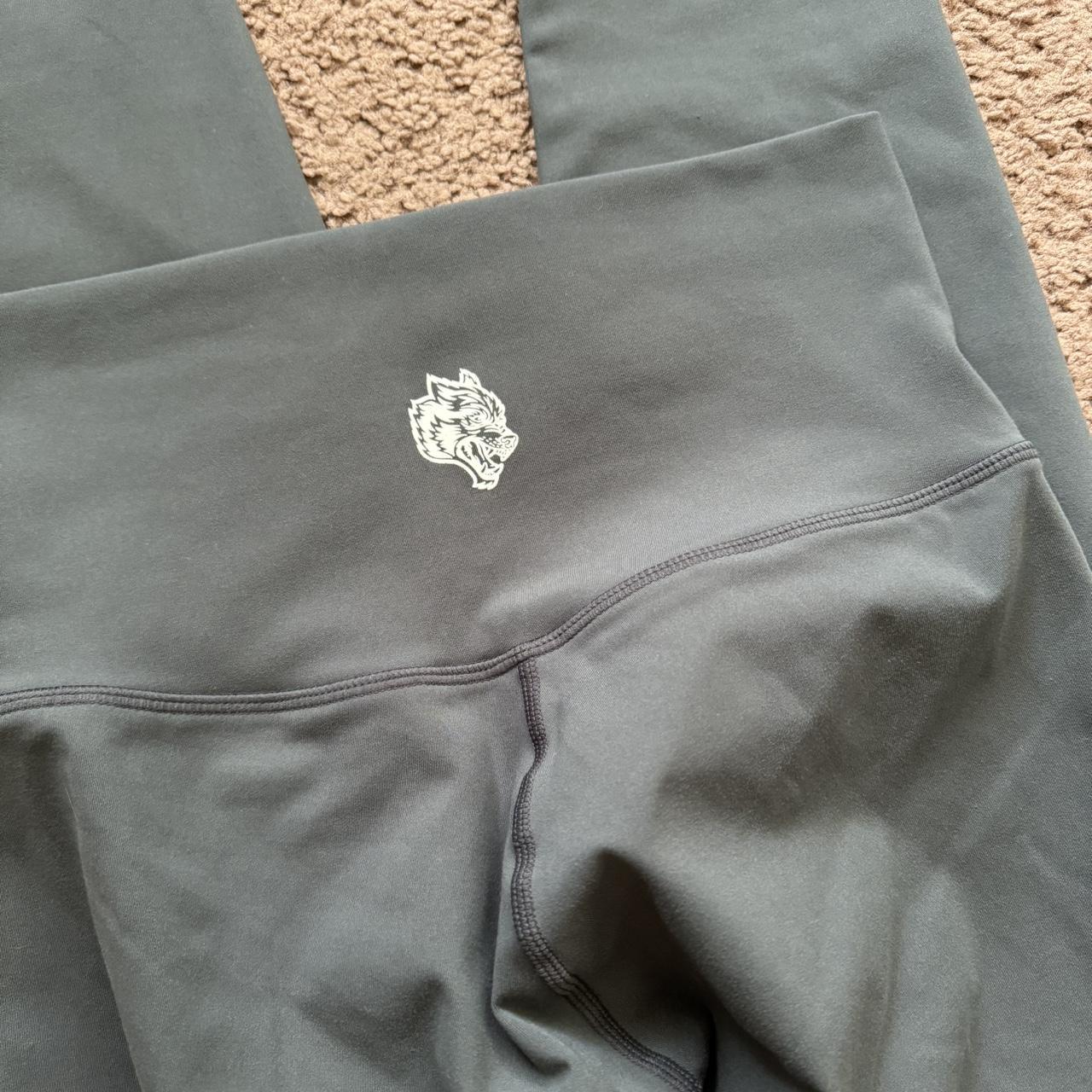Size small Darc Sport leggings, reselling because - Depop