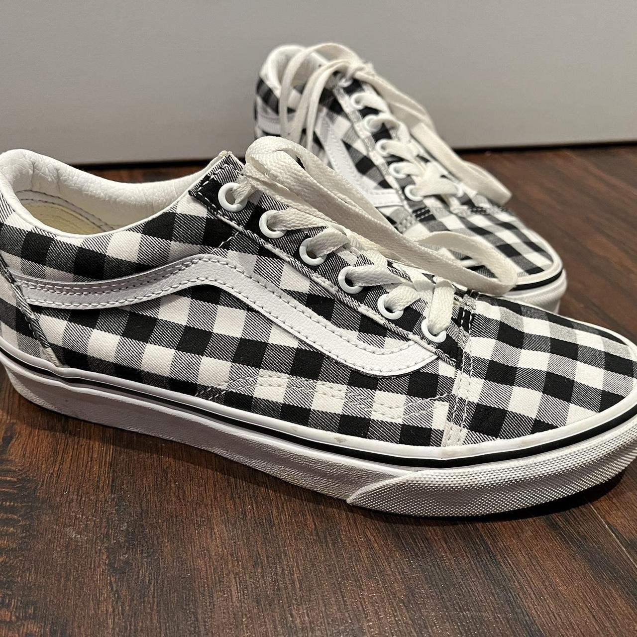 Plaid black and white vans hotsell