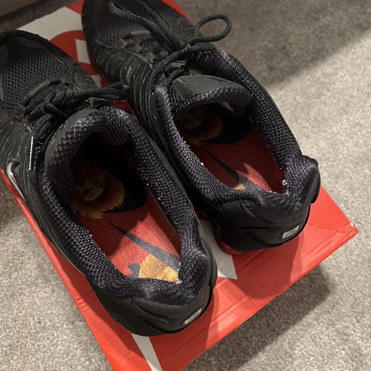 mens nike shox red and black