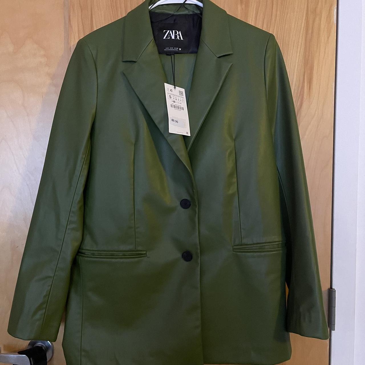 Zara Women's Green Suit Depop