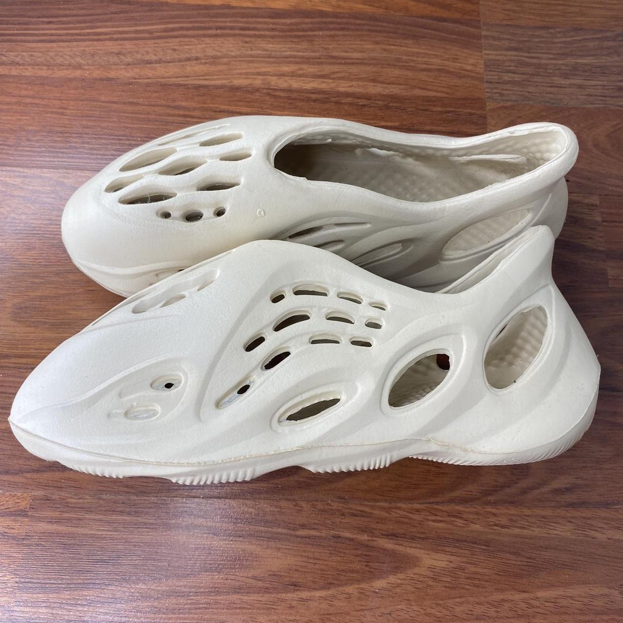 Dupe Foam runner Size 9 never worn! Depop