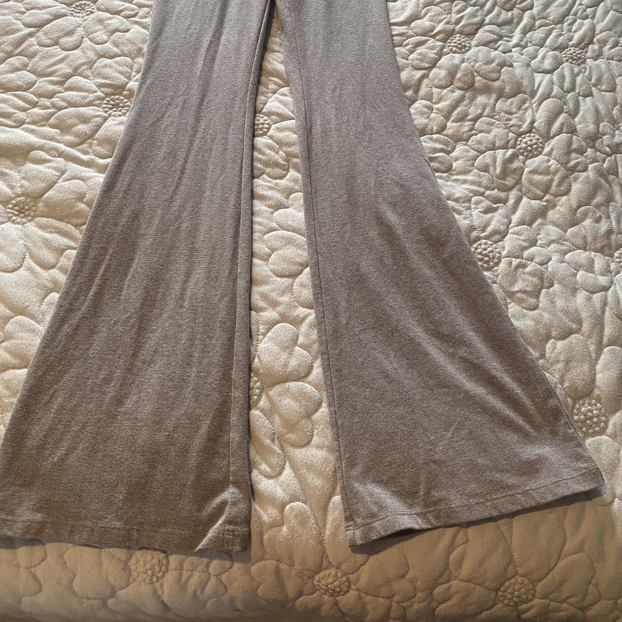 Grey wild fable flare leggings Size XS no flaws... Depop